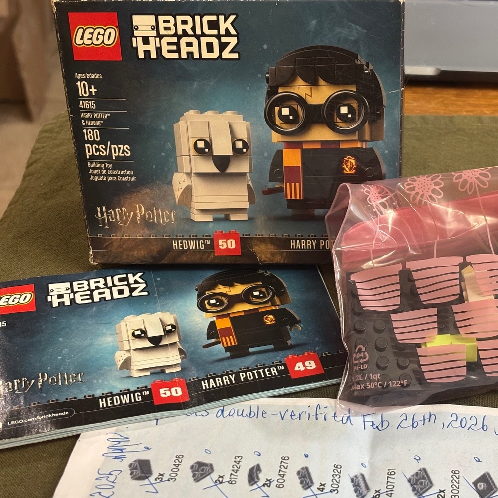 Previously built LEGO BRICK'H'EADZ "Harry Potter & Hedwig" 41615